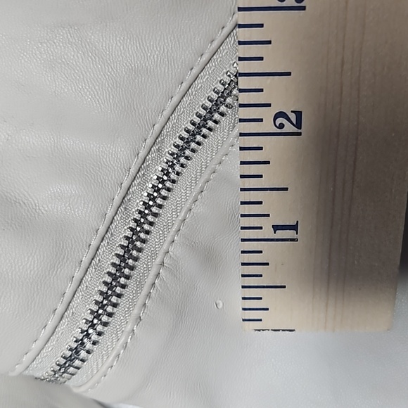 BLANKNYC Cream Faux Leather Jacket Women's Size XL - Picture 16 of 16